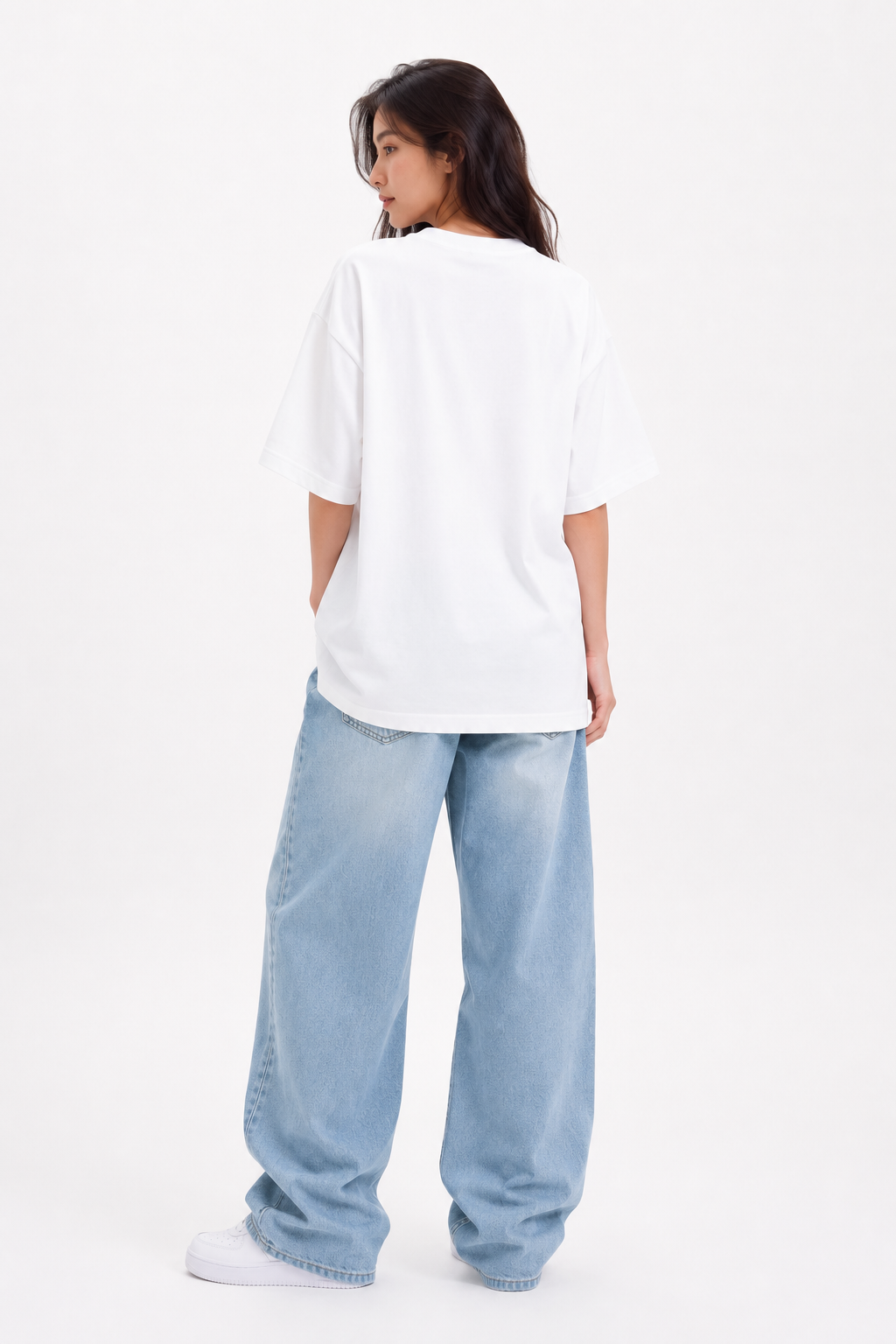VELUNE Essential Oversized Tee - White